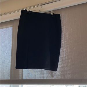 ‘The perfect travel’ suit skirt